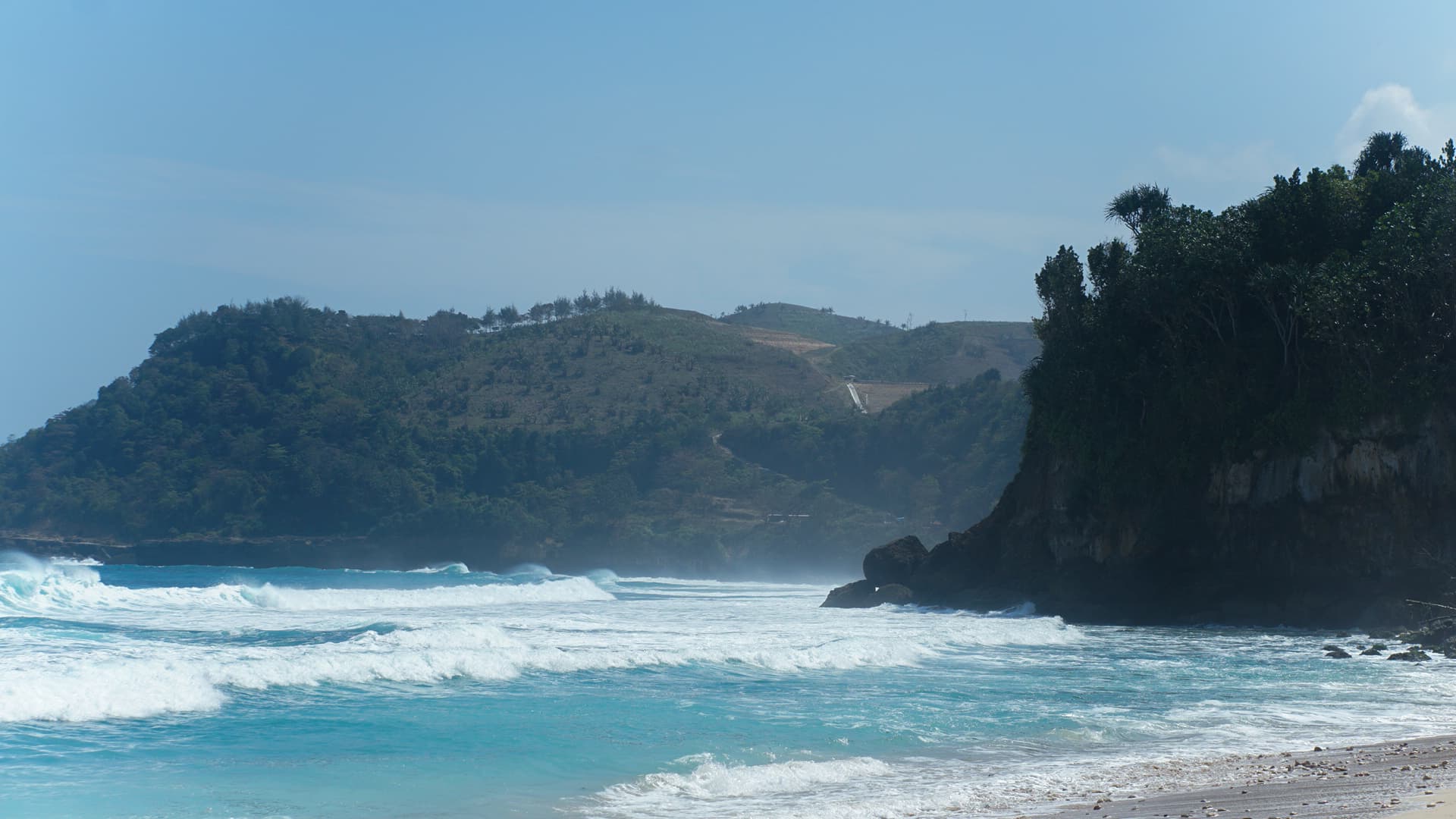 Pasir Hitam Berkilau